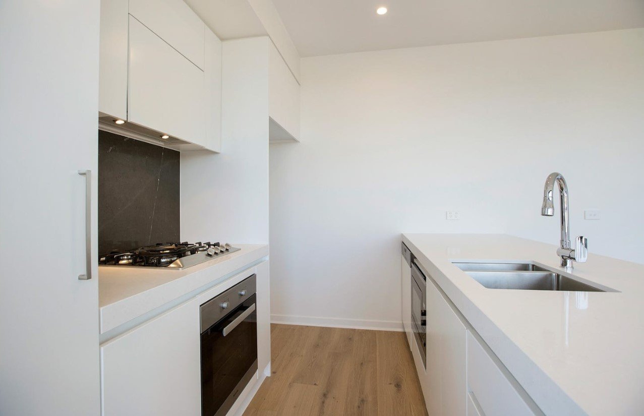 202/687 Toorak Road, Kooyong image 3