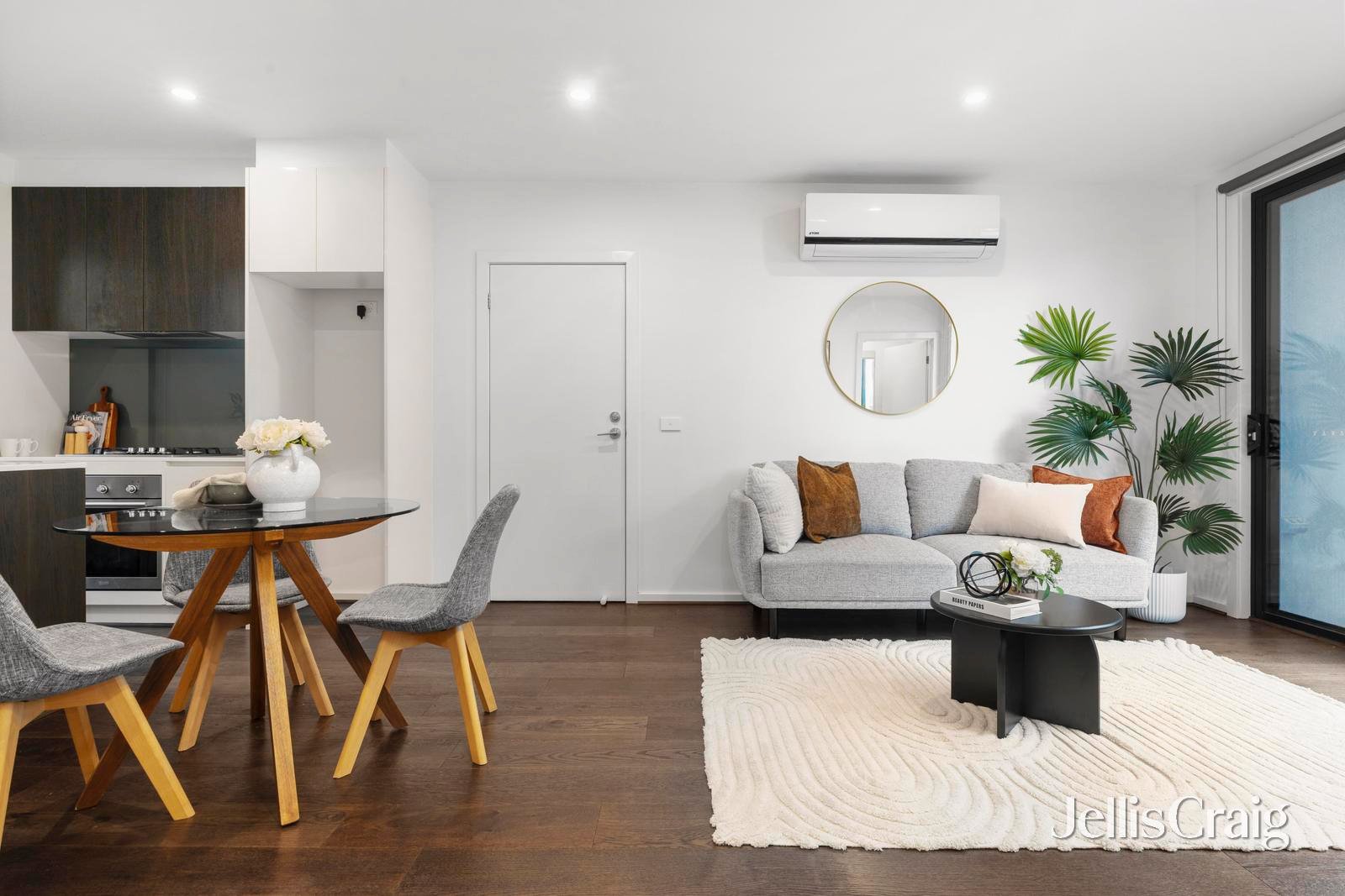 20/29 Browns Road, Clayton image 2