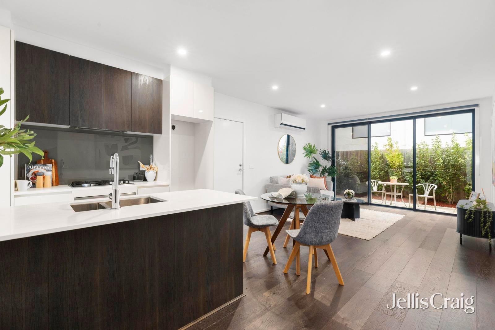 20/29 Browns Road, Clayton image 4