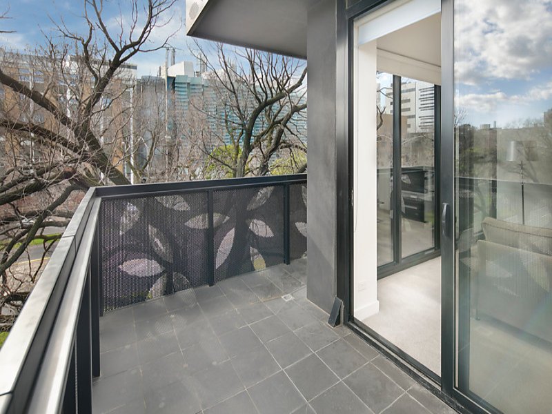 202/97 Flemington Road, North Melbourne image 3