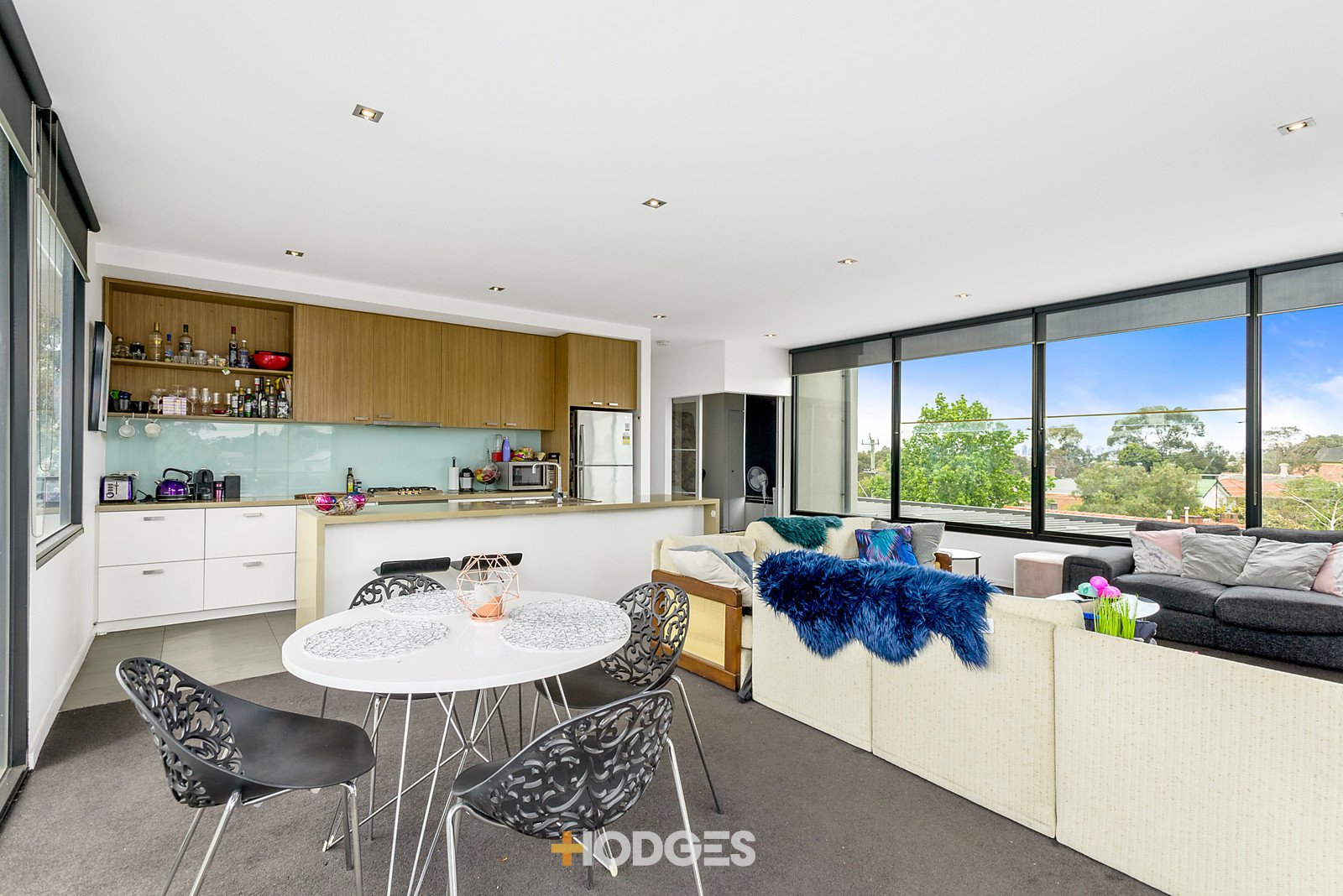 20/297 Pascoe Vale Road, Essendon image 2