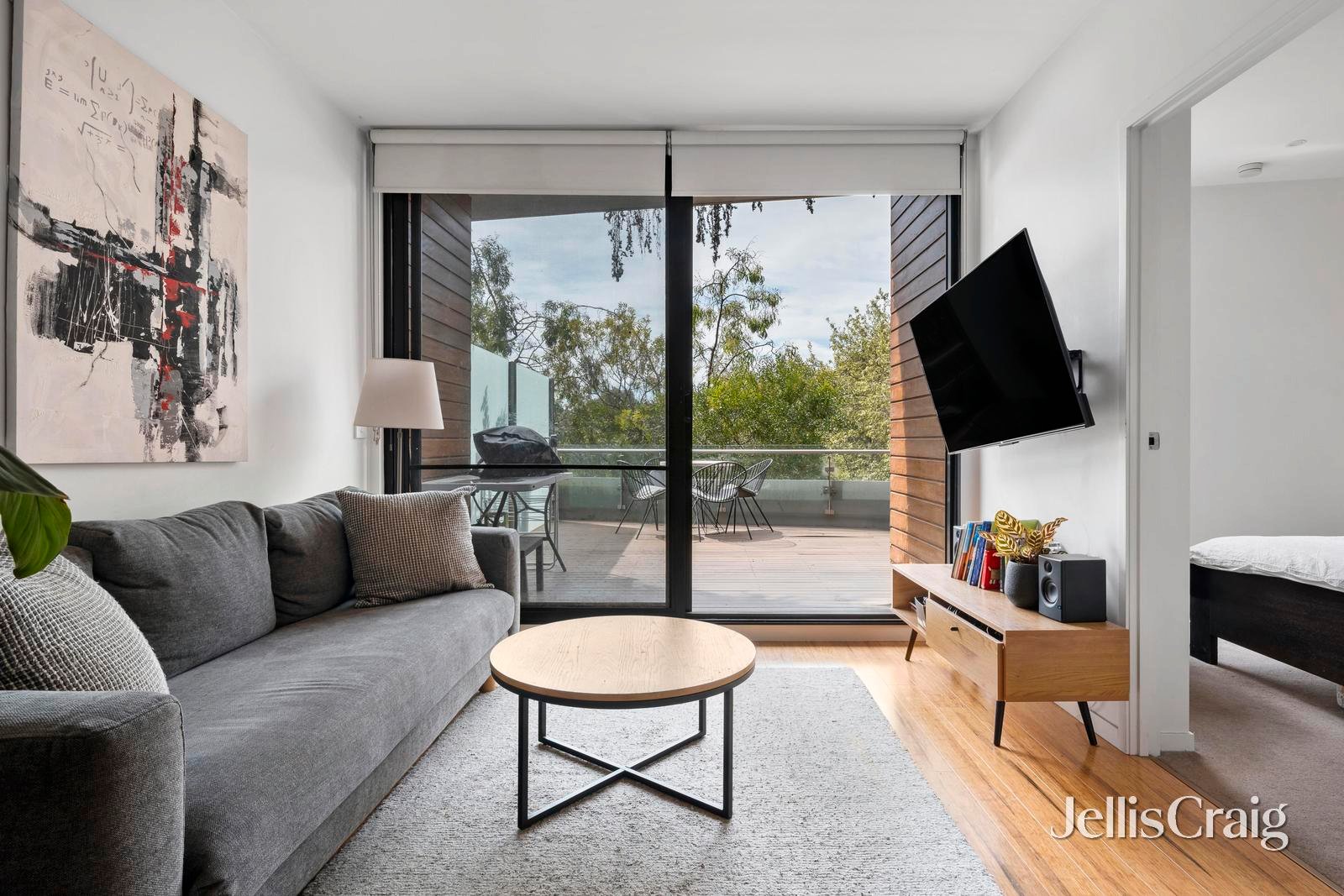 202R/88 Trenerry Crescent, Abbotsford image 2