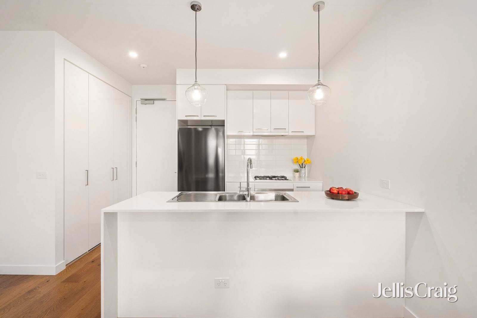 203/1 Lusher Road, Croydon image 3