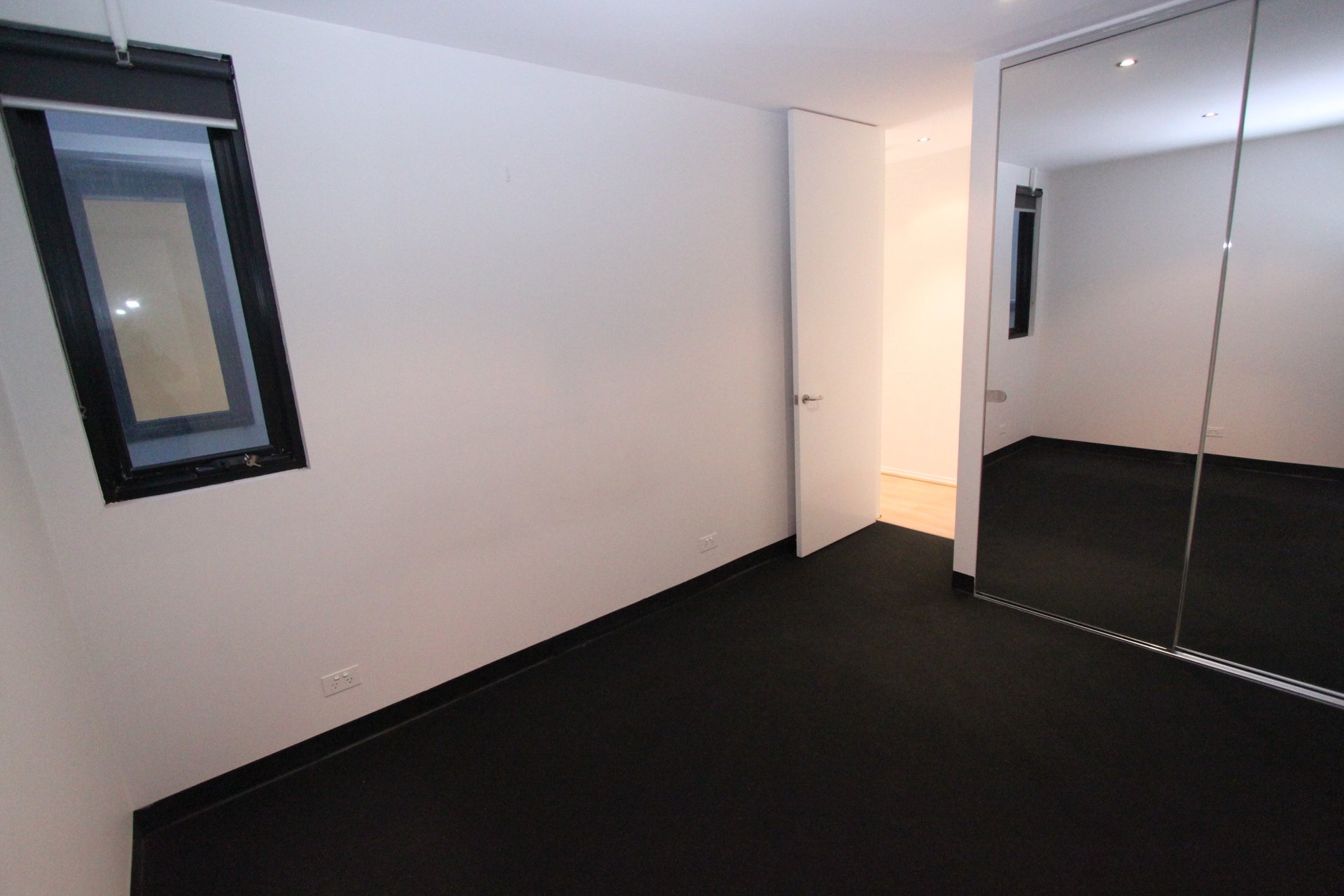 Property Gallery Thumbnail 5