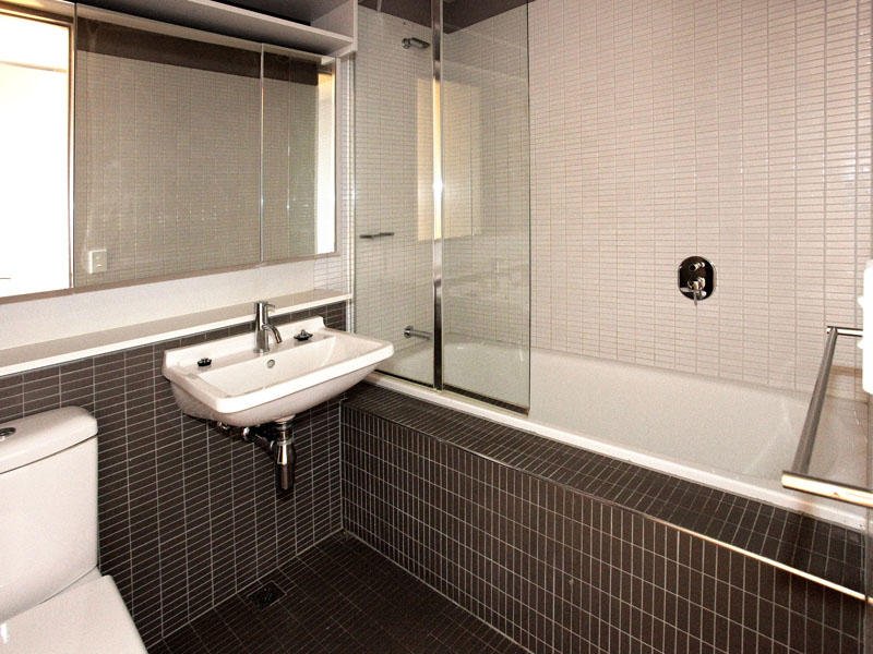 203/122 Ormond Road, Elwood image 7