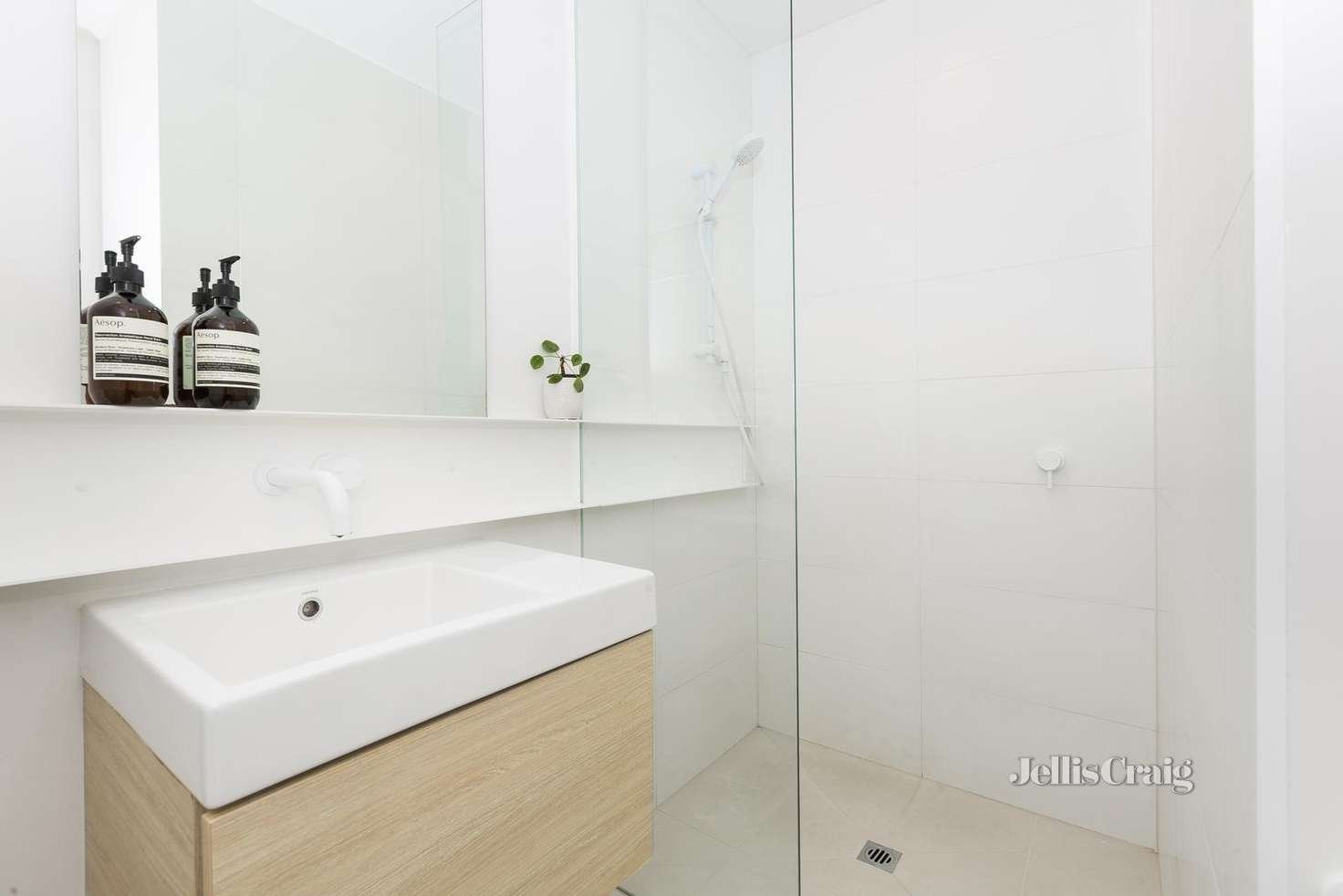 203/14 Maroona Road, Carnegie image 7