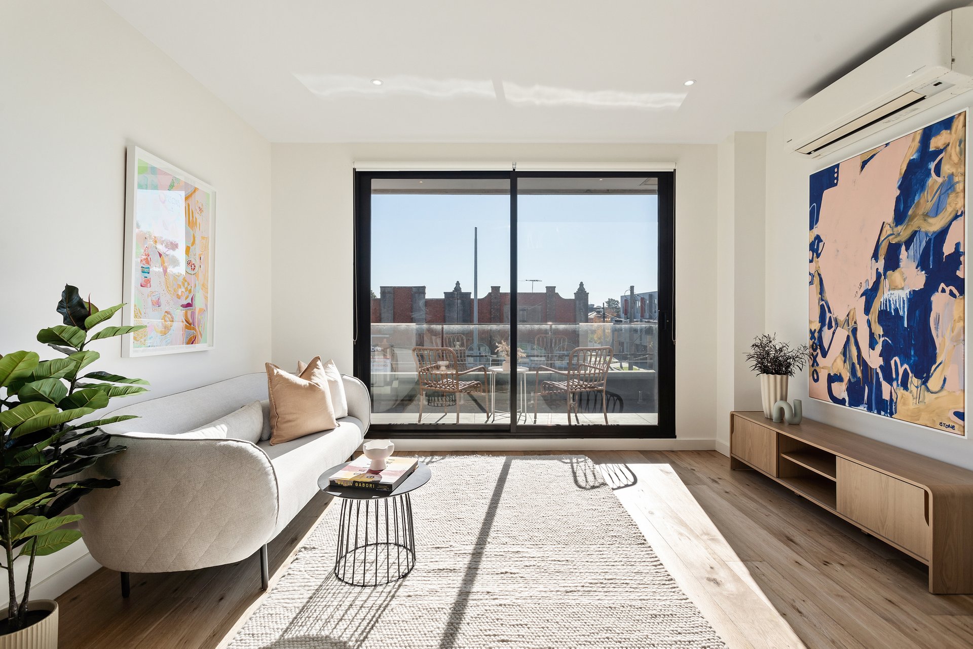 Property Gallery - Main Image