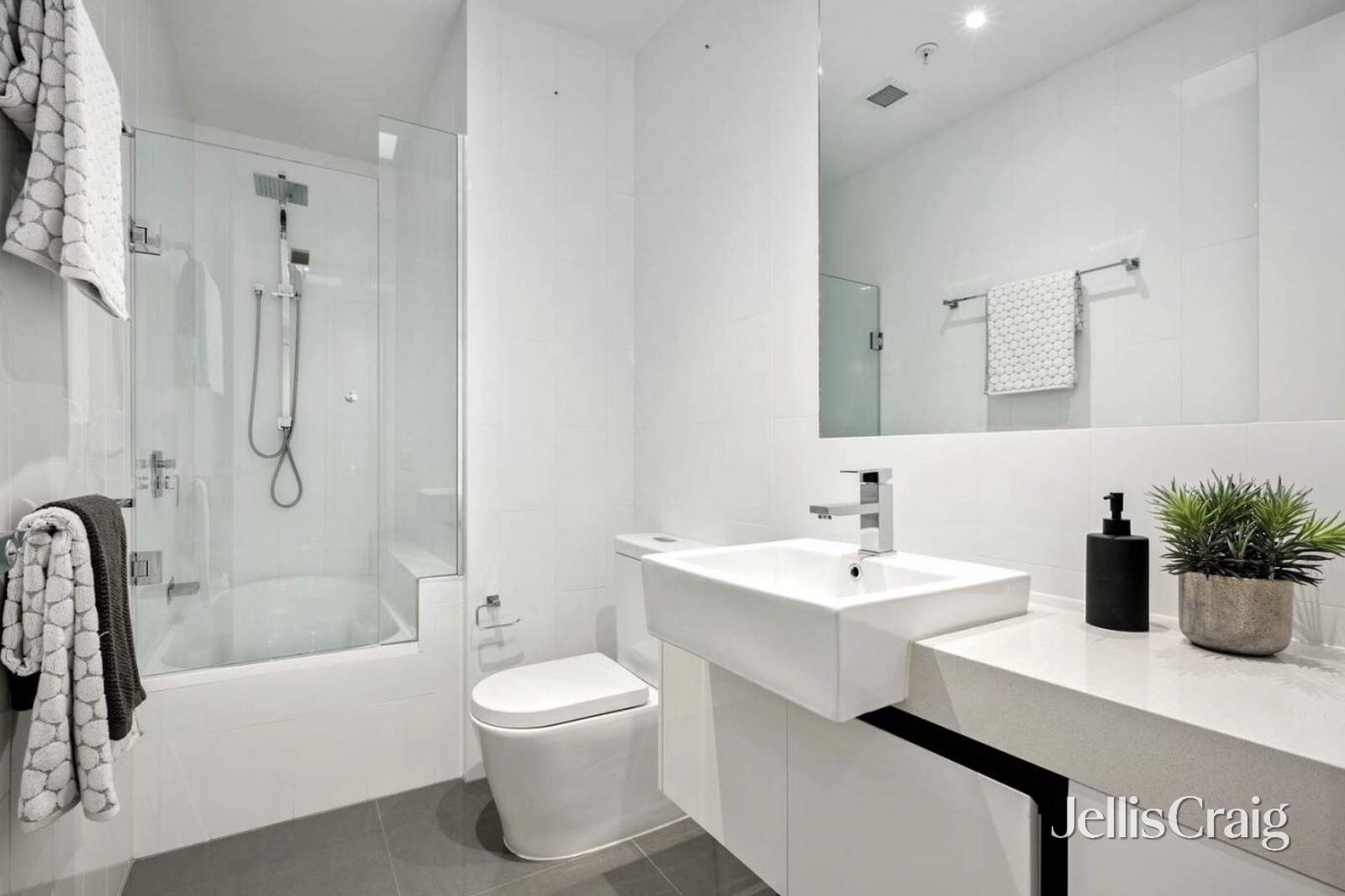 203/15 Manchester Grove, Glen&nbsp;Huntly image 7