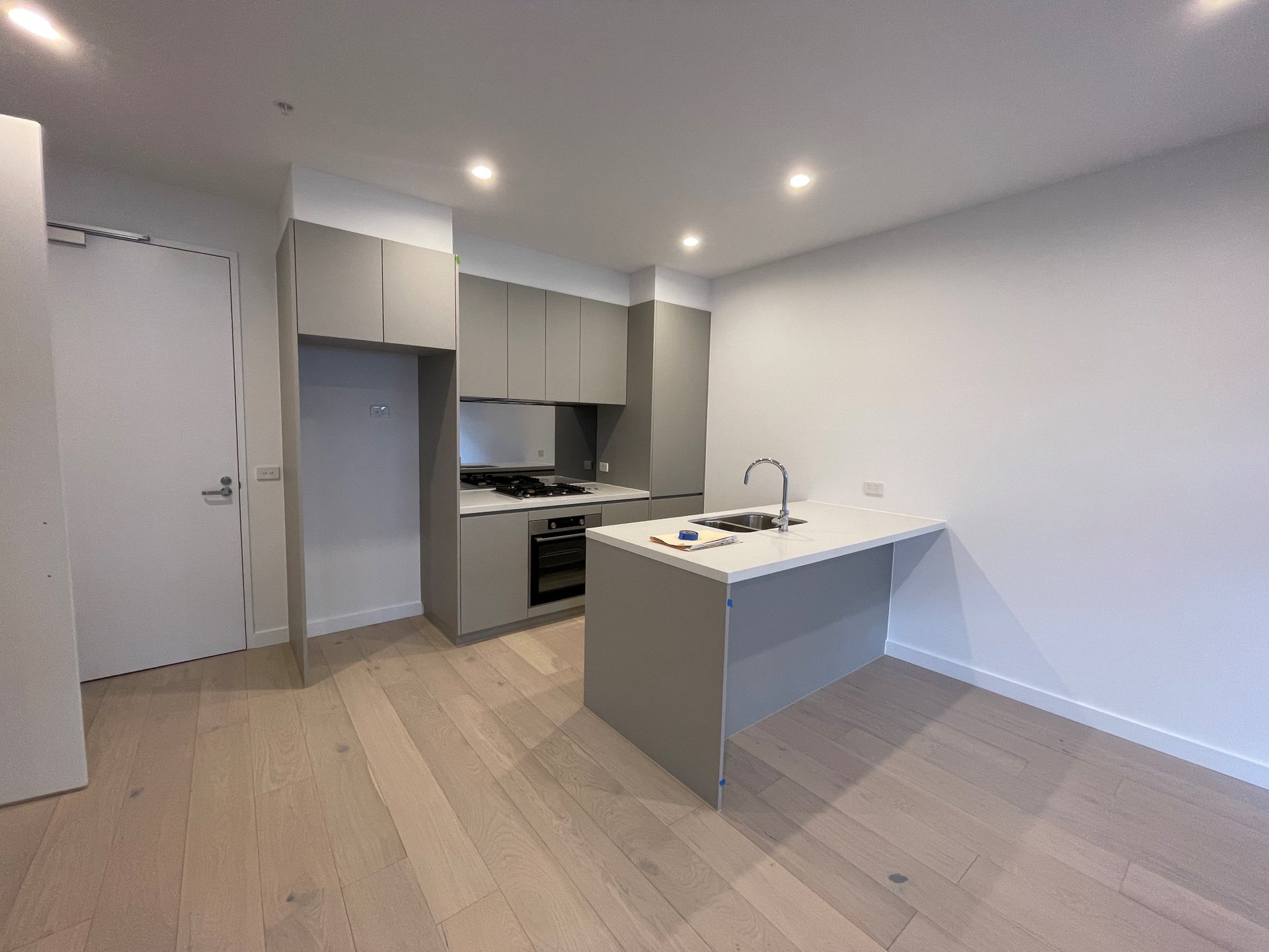 203/162 Whitehorse Road, Blackburn image 3