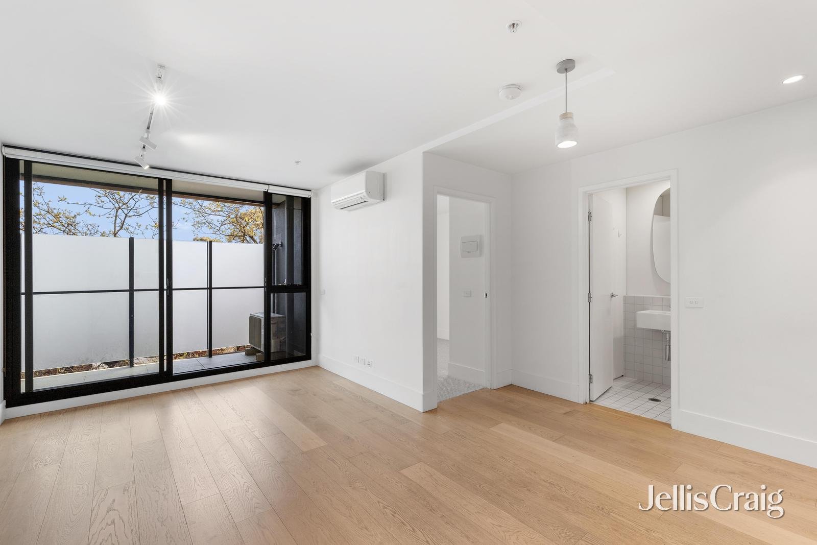203/20 Camberwell Road, Hawthorn East image 1