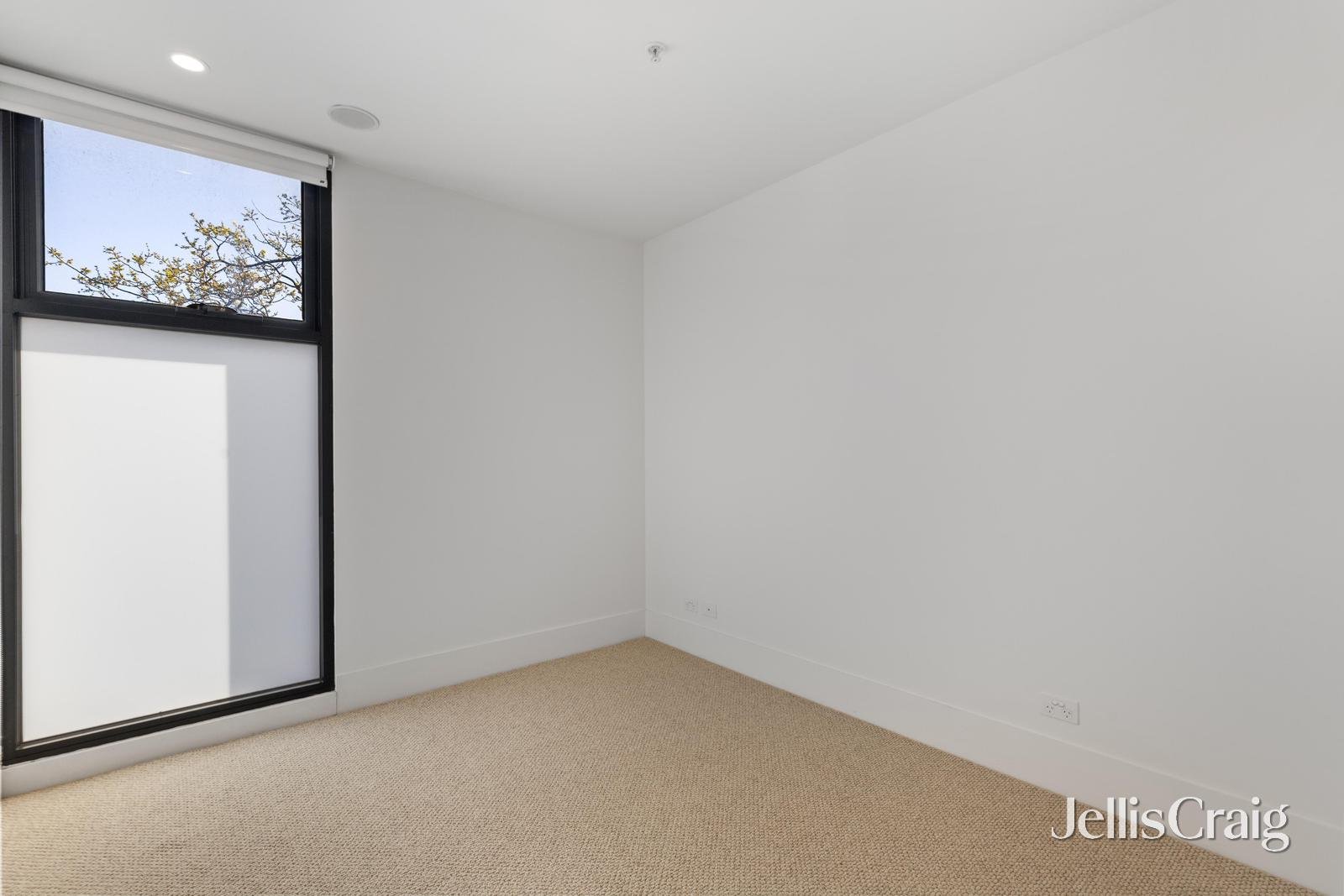 203/20 Camberwell Road, Hawthorn East image 3