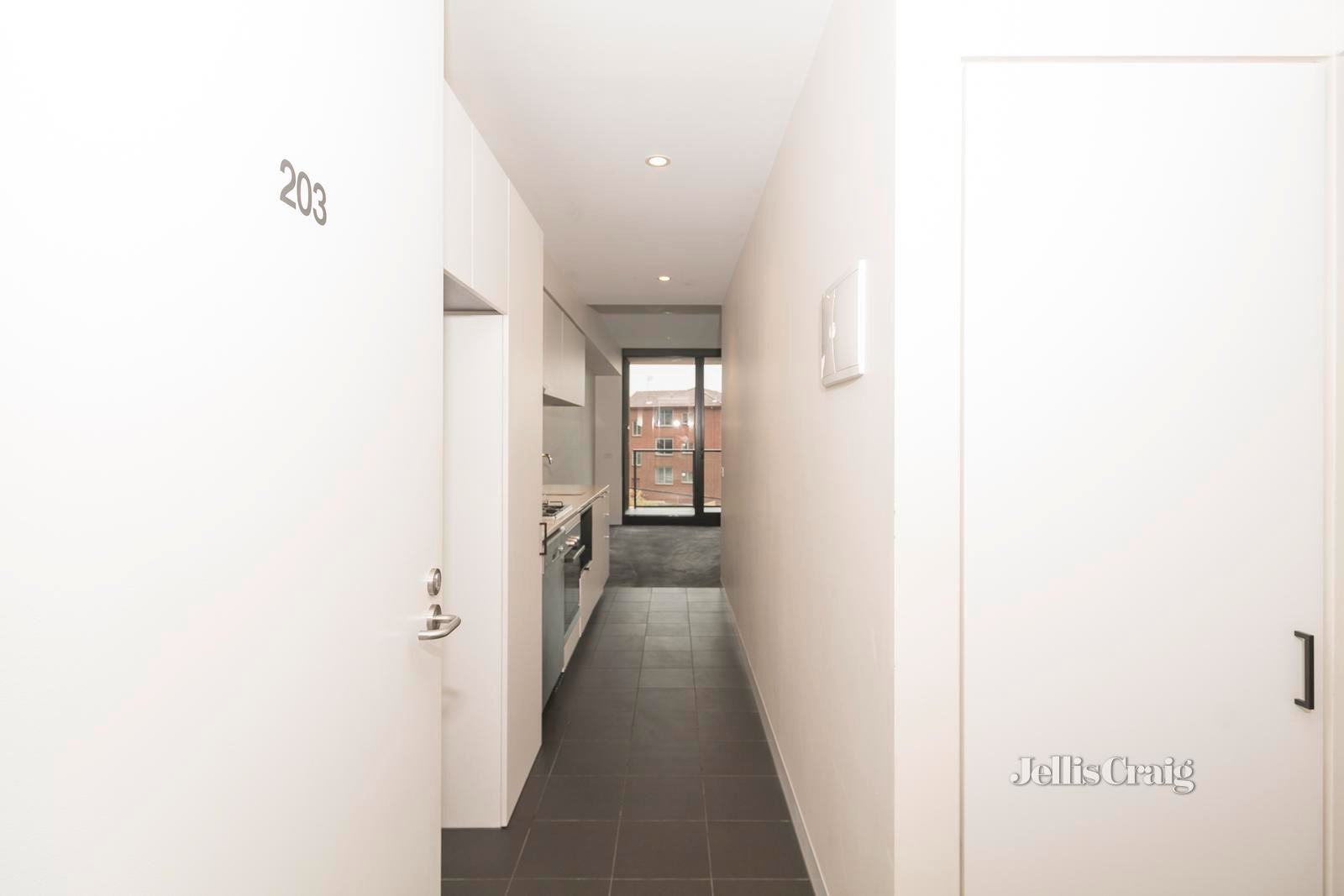 203/255 Racecourse Road, Kensington image 4