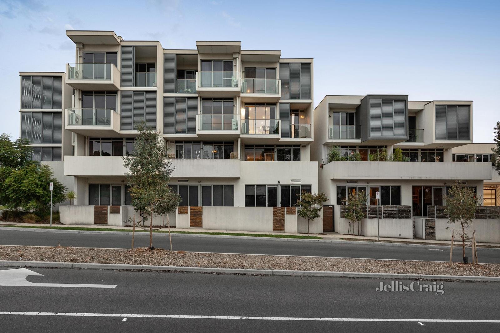 203/264 Waterdale Road, Ivanhoe image 1