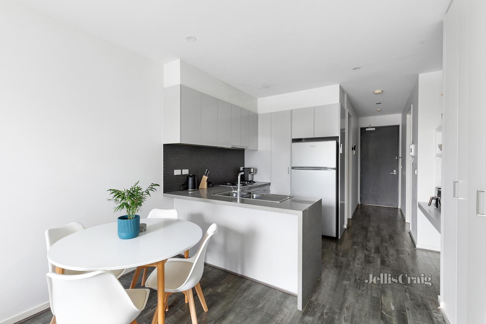 203/264 Waterdale Road, Ivanhoe image 3