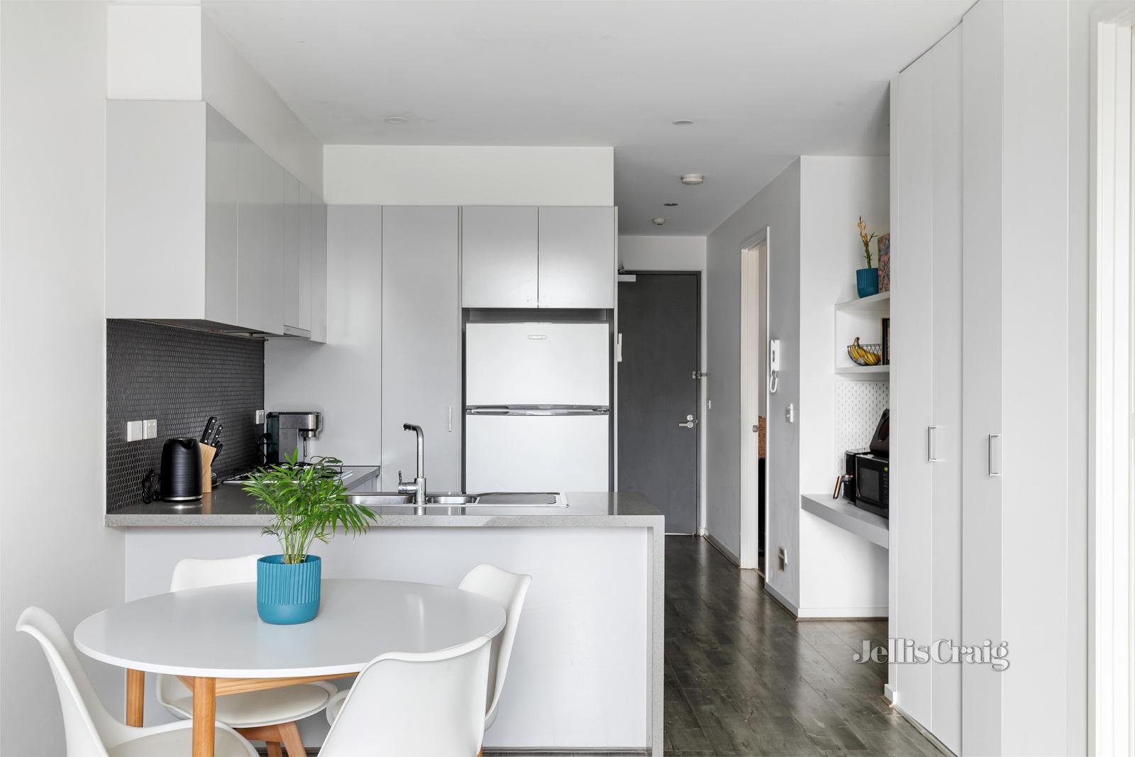 203/264 Waterdale Road, Ivanhoe image 4
