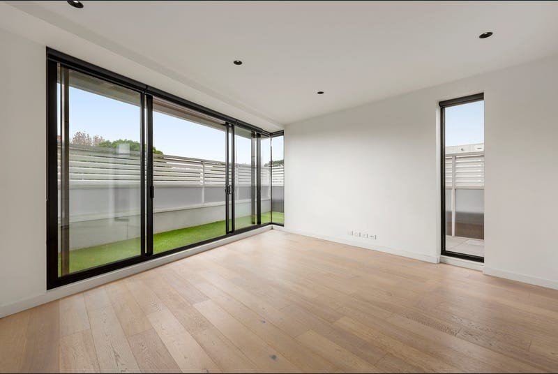 203/29-31 Ormond Road, Elwood image 4