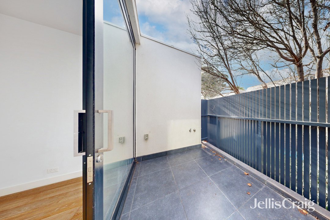 203/33 Crisp Street, Hampton image 12