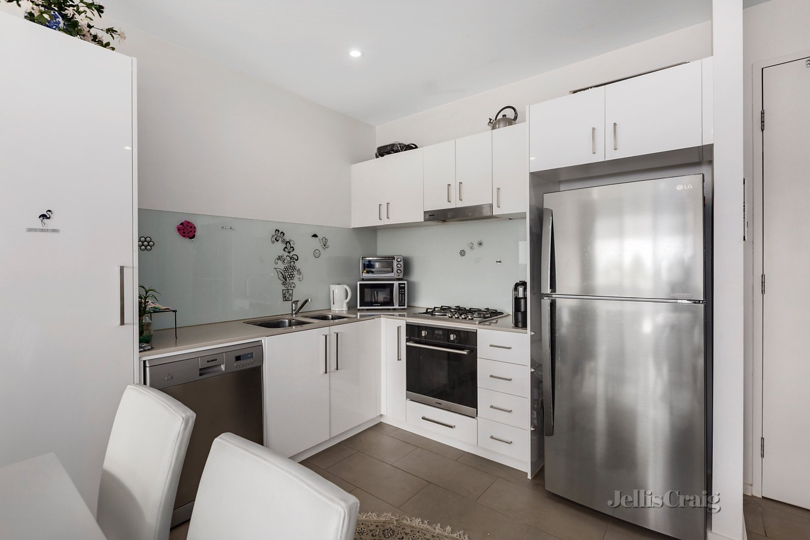 203/339 Mitcham Road, Mitcham image 3