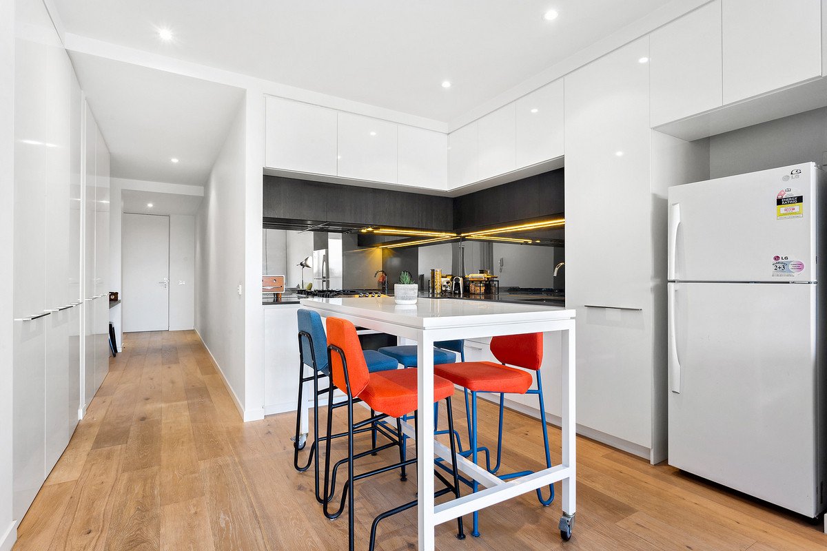 203/342 Whitehorse Road, Balwyn image 2