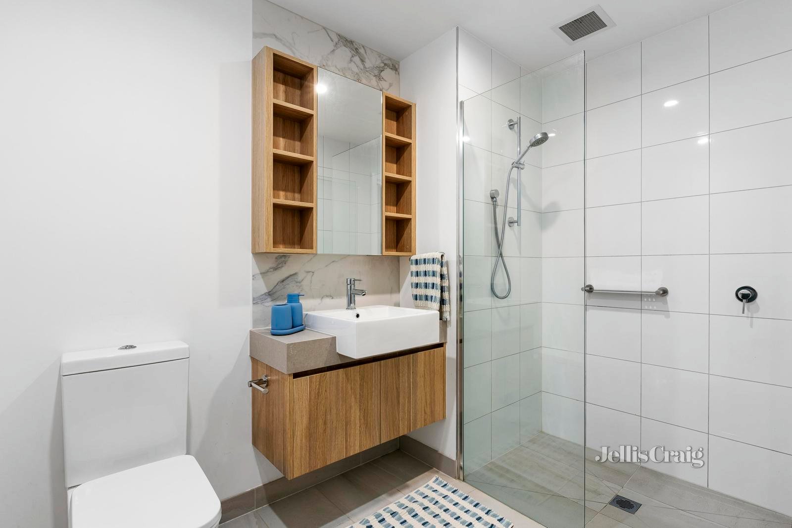 203/35 Plenty Road, Preston image 8