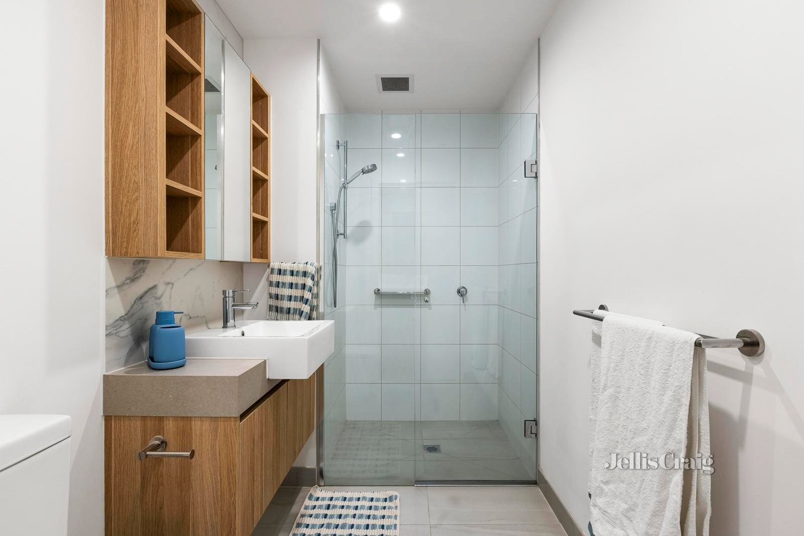 203/35 Plenty Road, Preston image 10