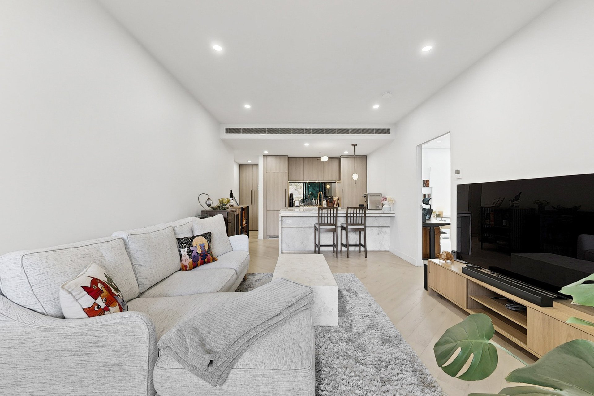 203/358 Canterbury Road, Surrey&nbsp;Hills image 3