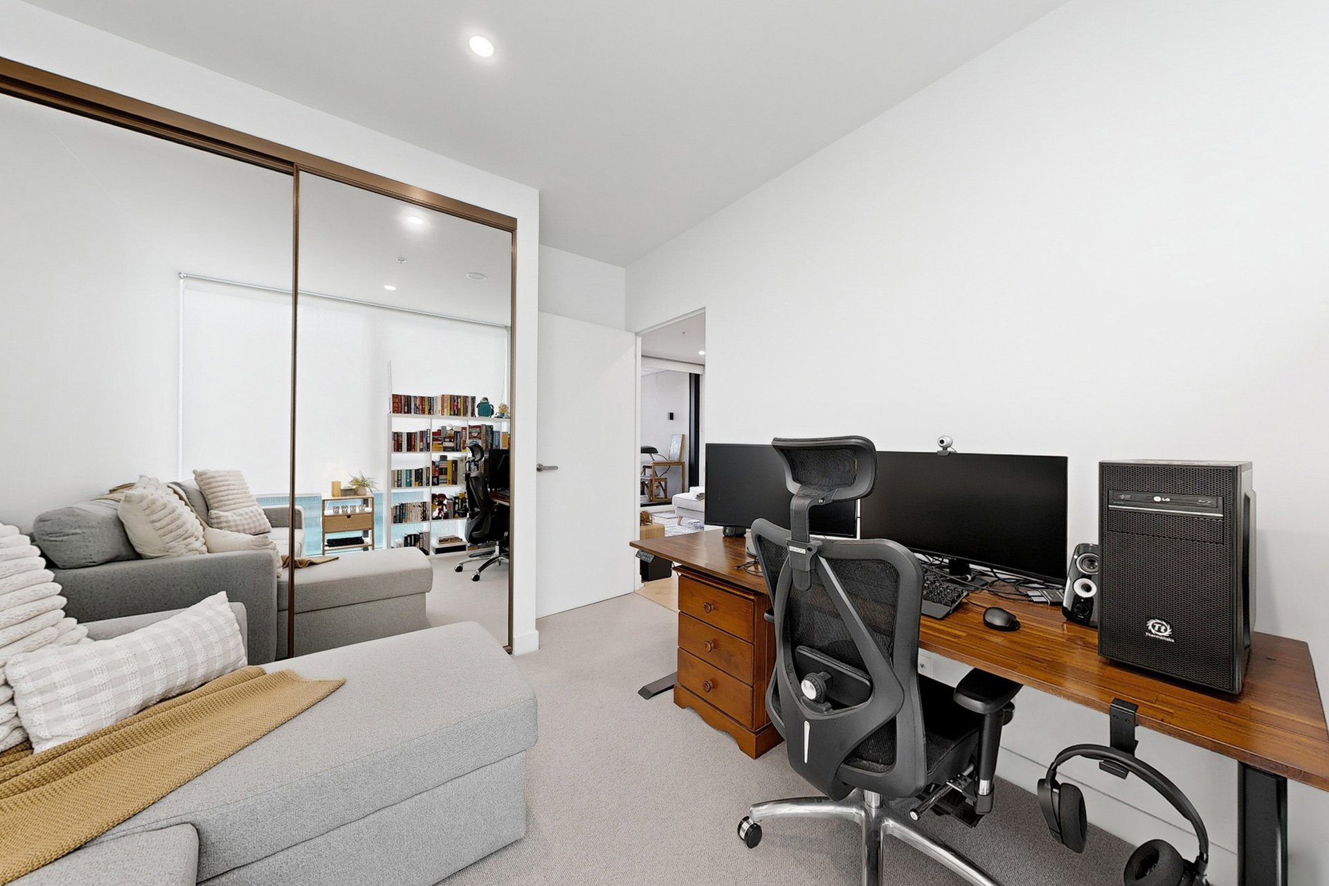 203/358 Canterbury Road, Surrey&nbsp;Hills image 9