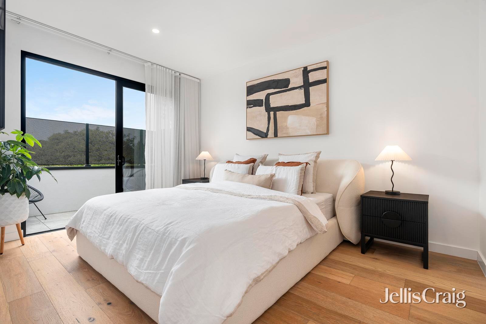 203/4 Littlewood Street, Hampton image 6