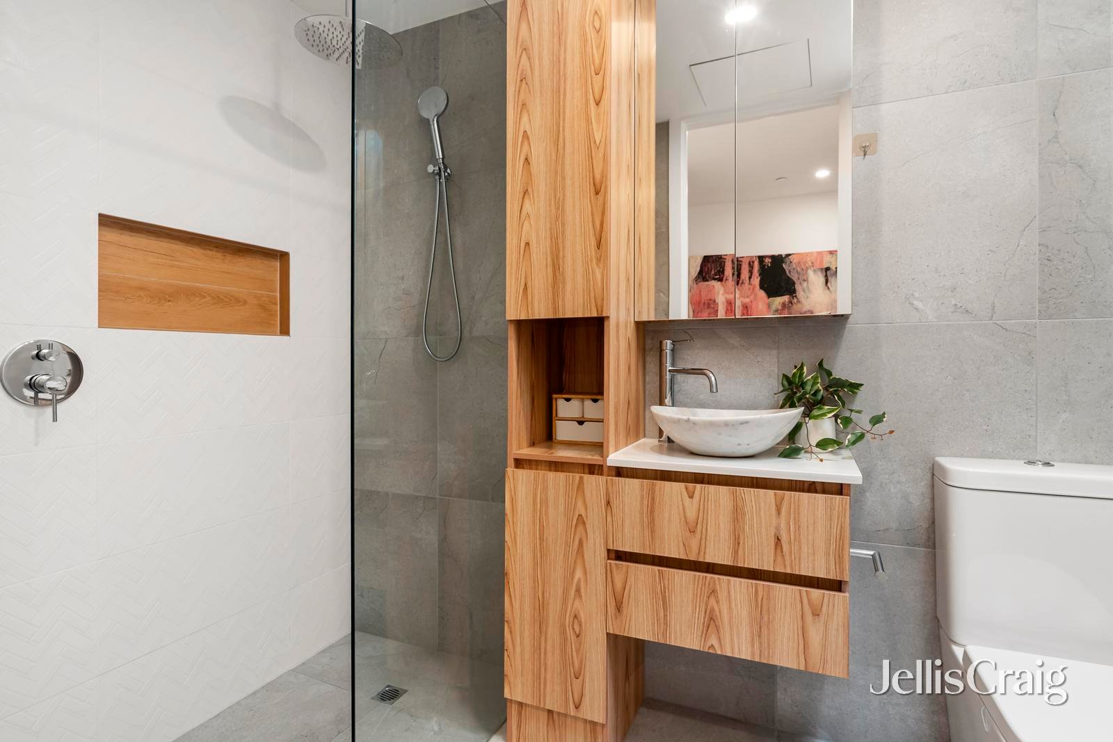 203/4 Littlewood Street, Hampton image 9