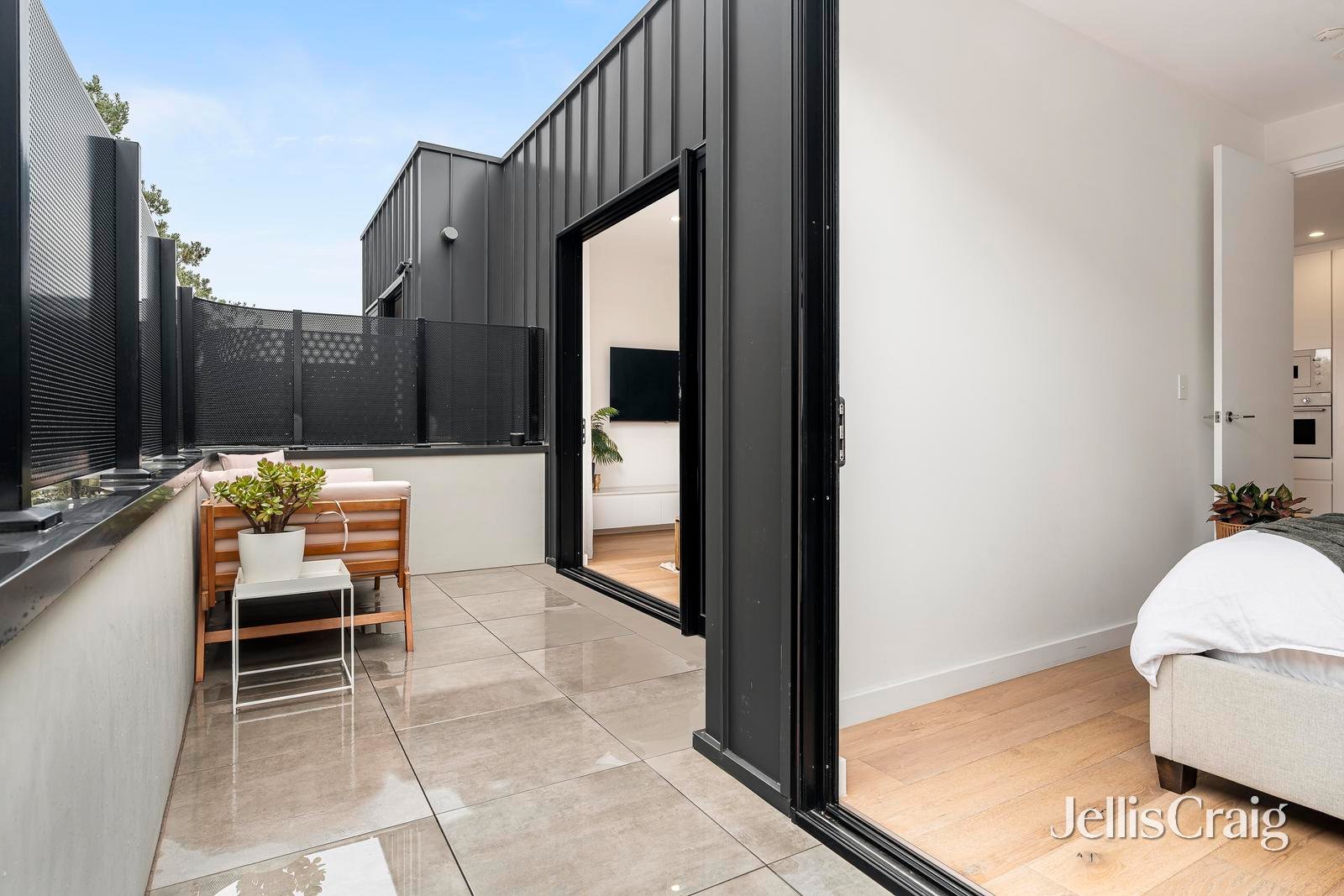 203/4 Littlewood Street, Hampton image 10