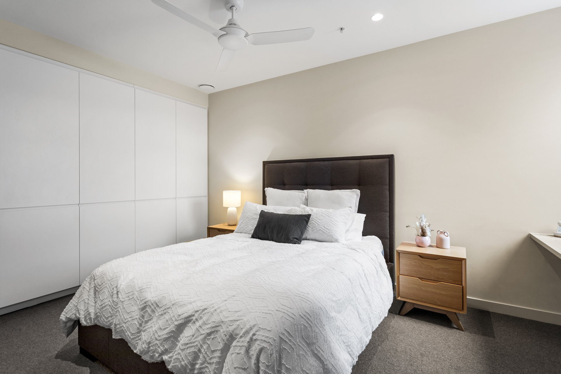 Property Gallery Thumbnail 5