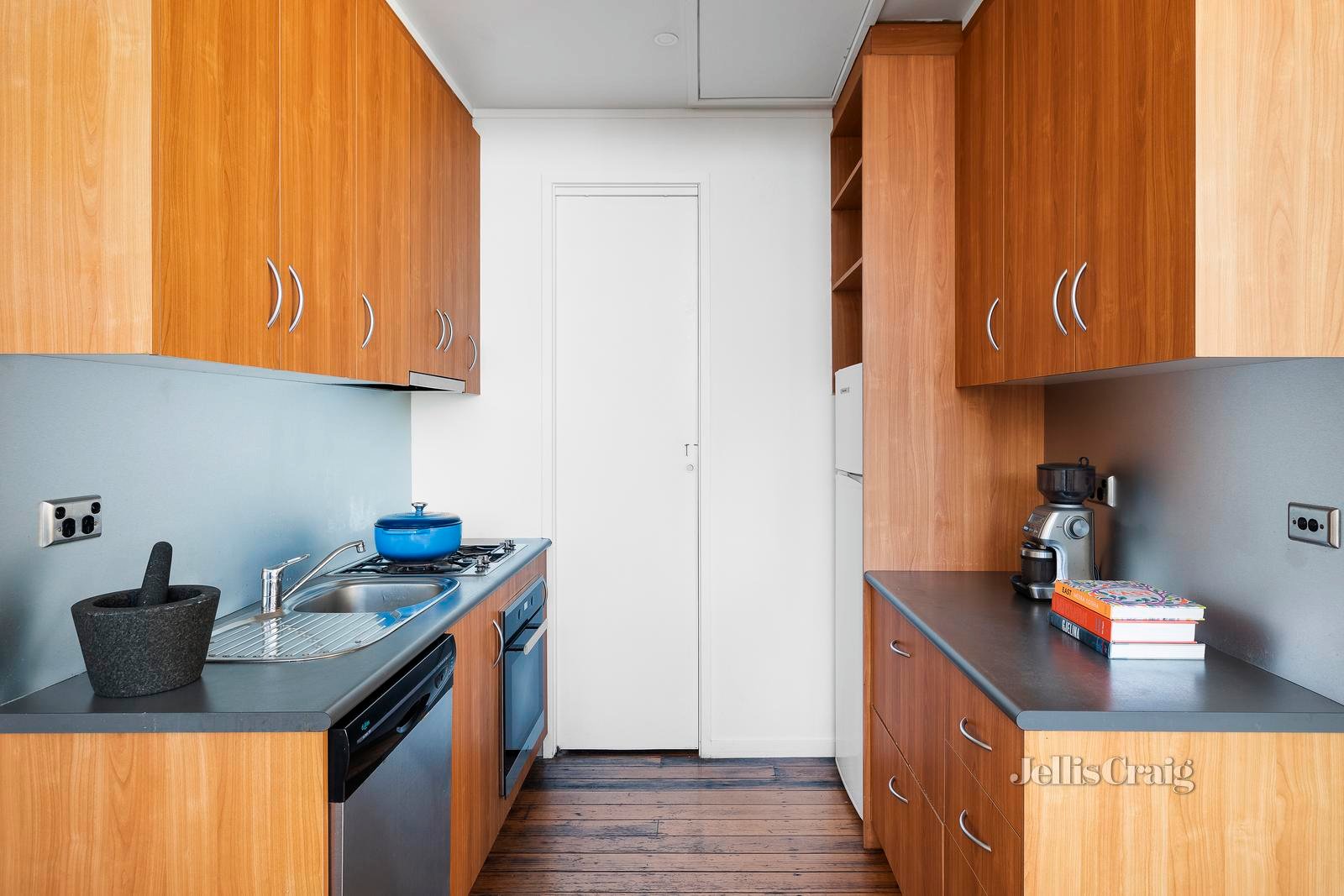 204/1 Dods Street, Brunswick image 5