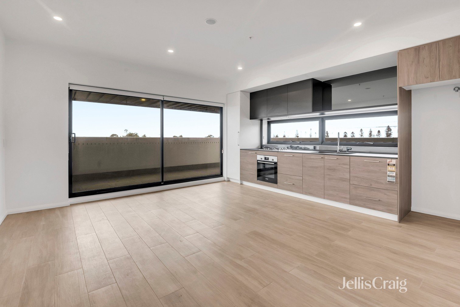 204/11 Bent Street, Altona image 2