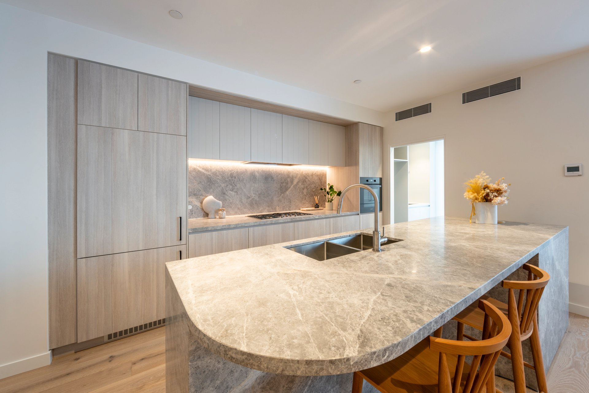 204/131 Martin Street, Brighton image 1