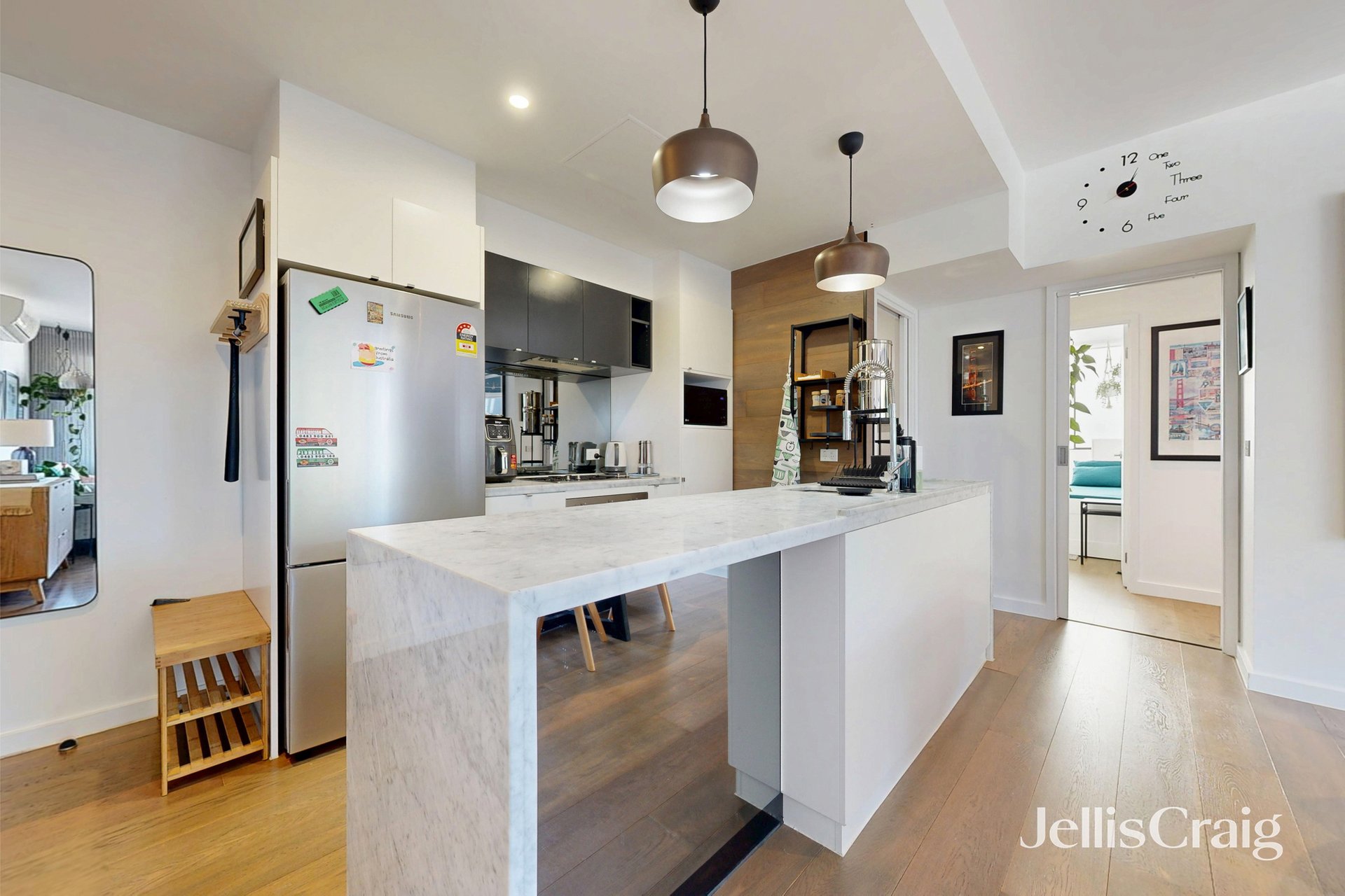 204/138 Ormond Road, Elwood image 3