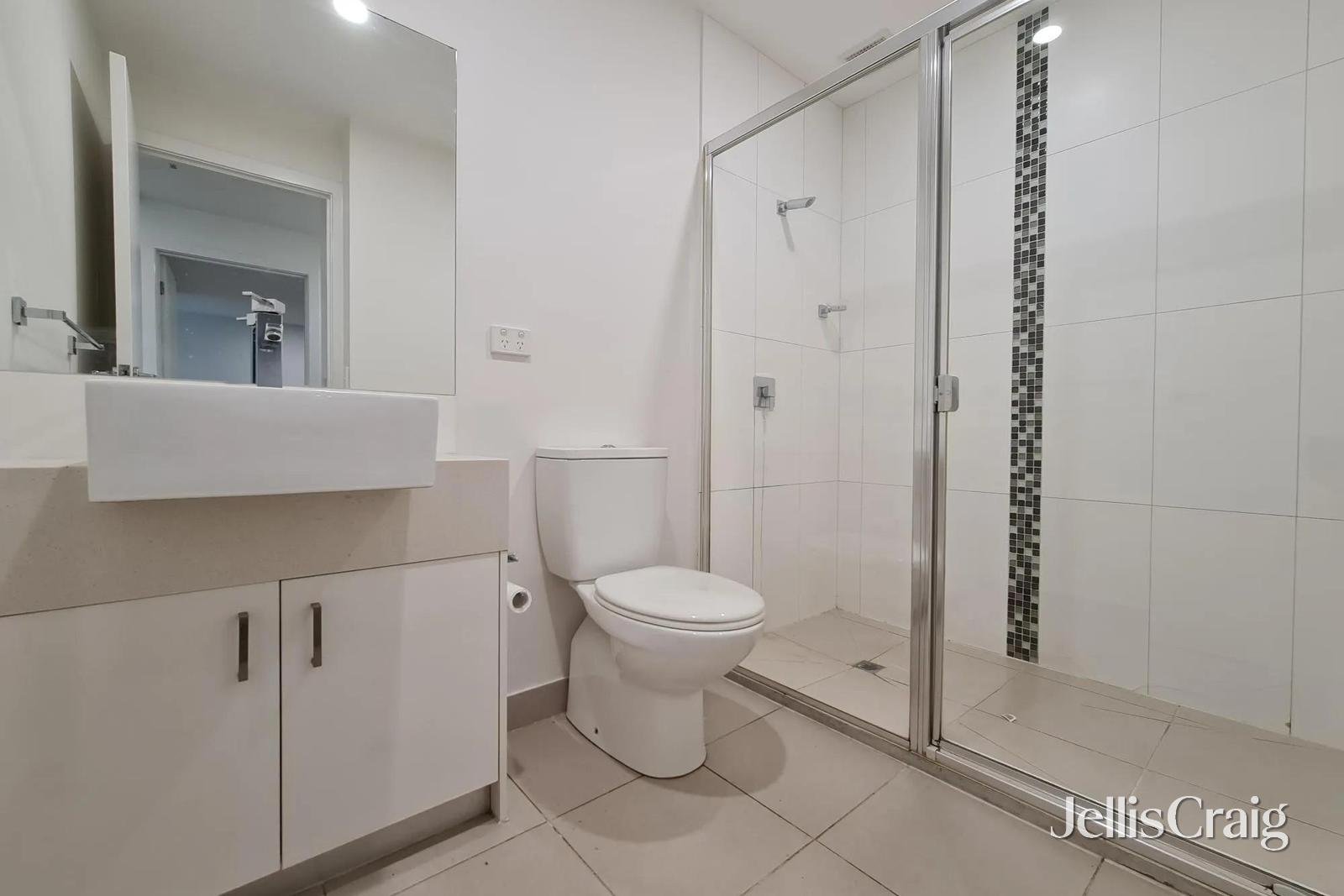 204/163 Burwood Road, Hawthorn image 7