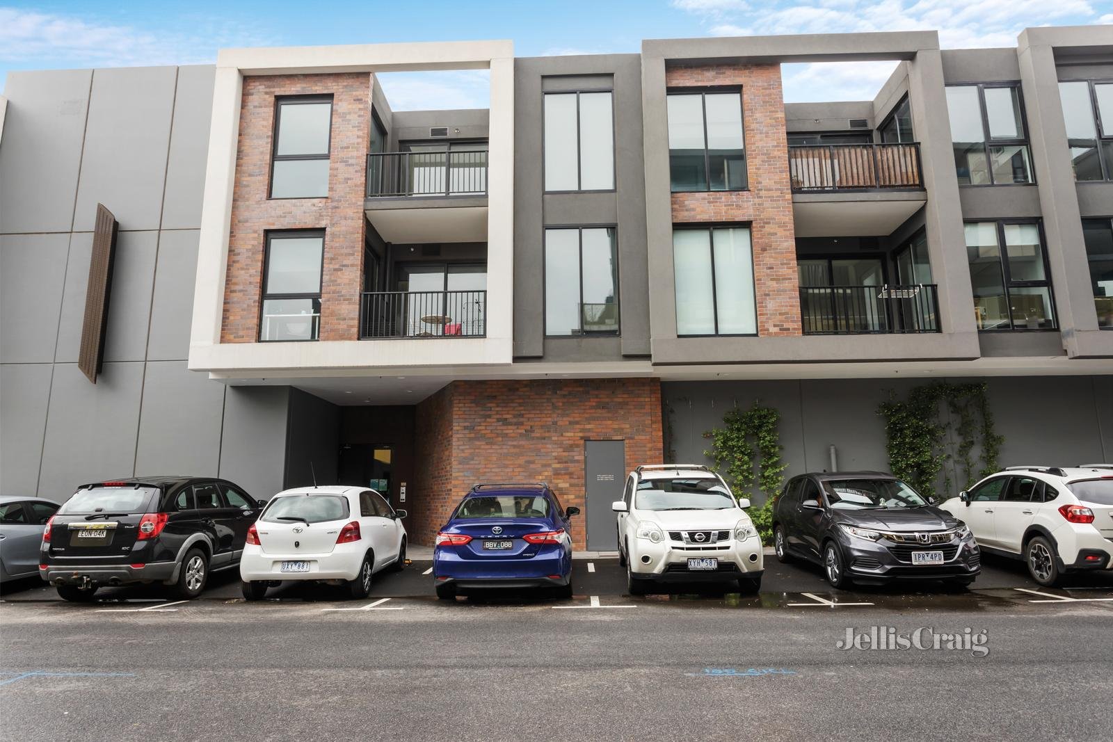 204/17 Lynch Street, Hawthorn image 6