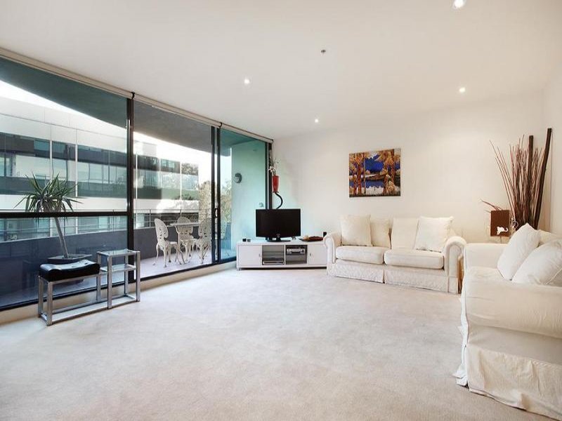 204/19 Queens Road, Melbourne image 1