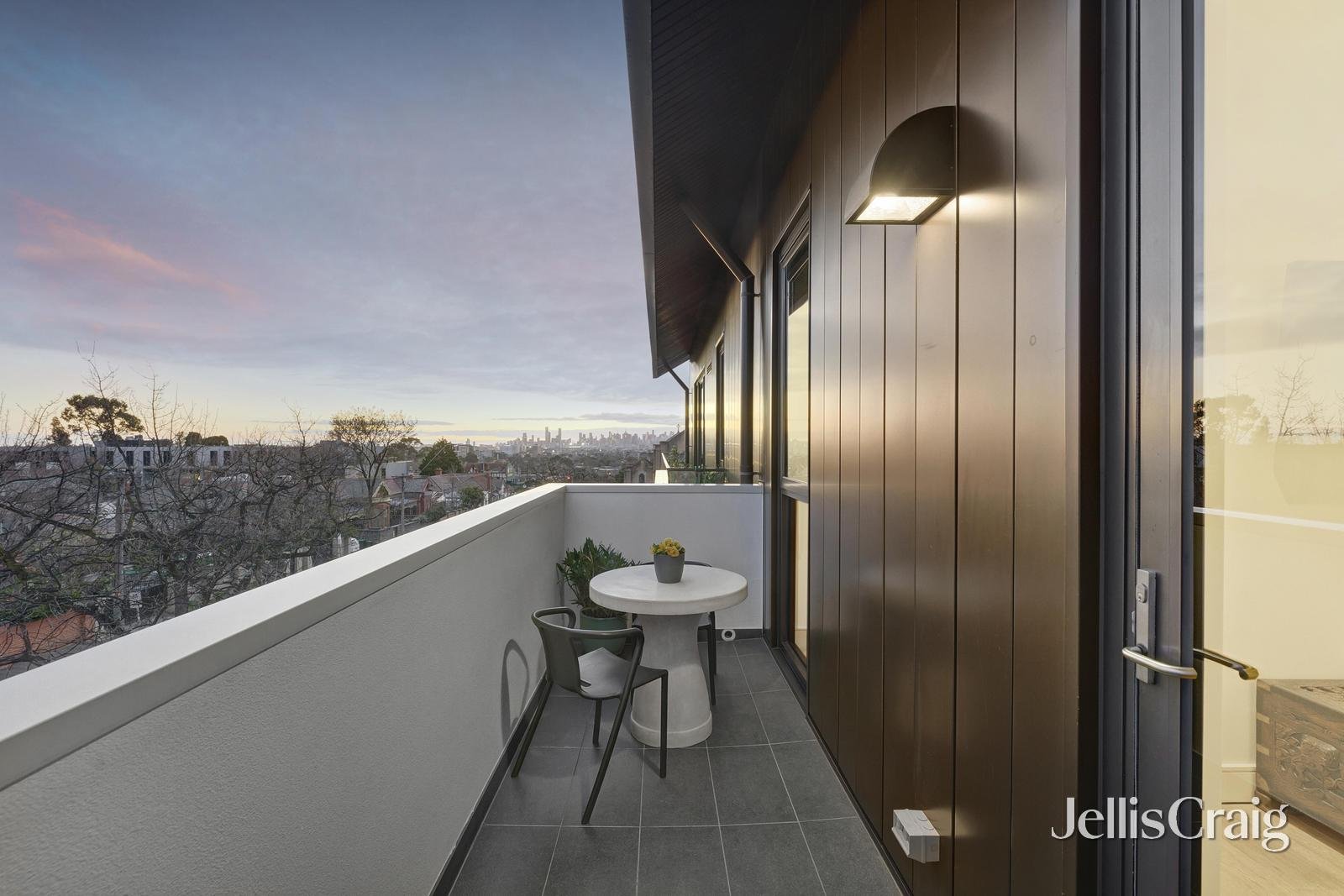204/2 Gascoyne Street, Canterbury image 11