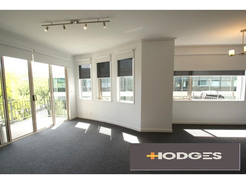 204 / 23 Queens Road Melbourne