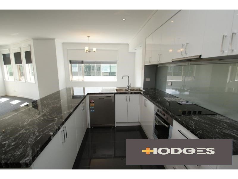 204 / 23 Queens Road Melbourne
