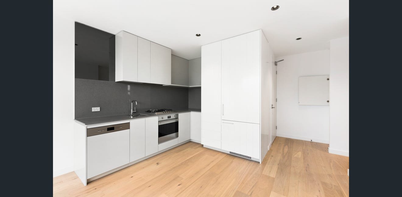 204/29 Ormond Road, Elwood image 2