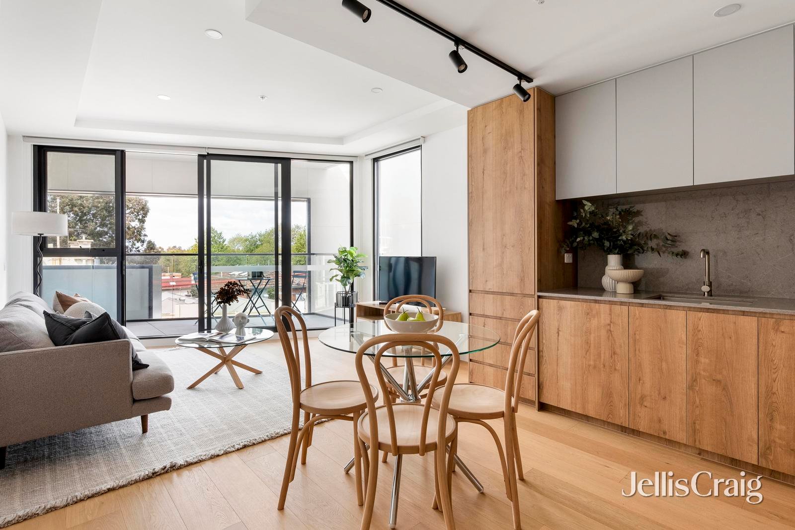 204/377 St Georges Road, Fitzroy North image 1
