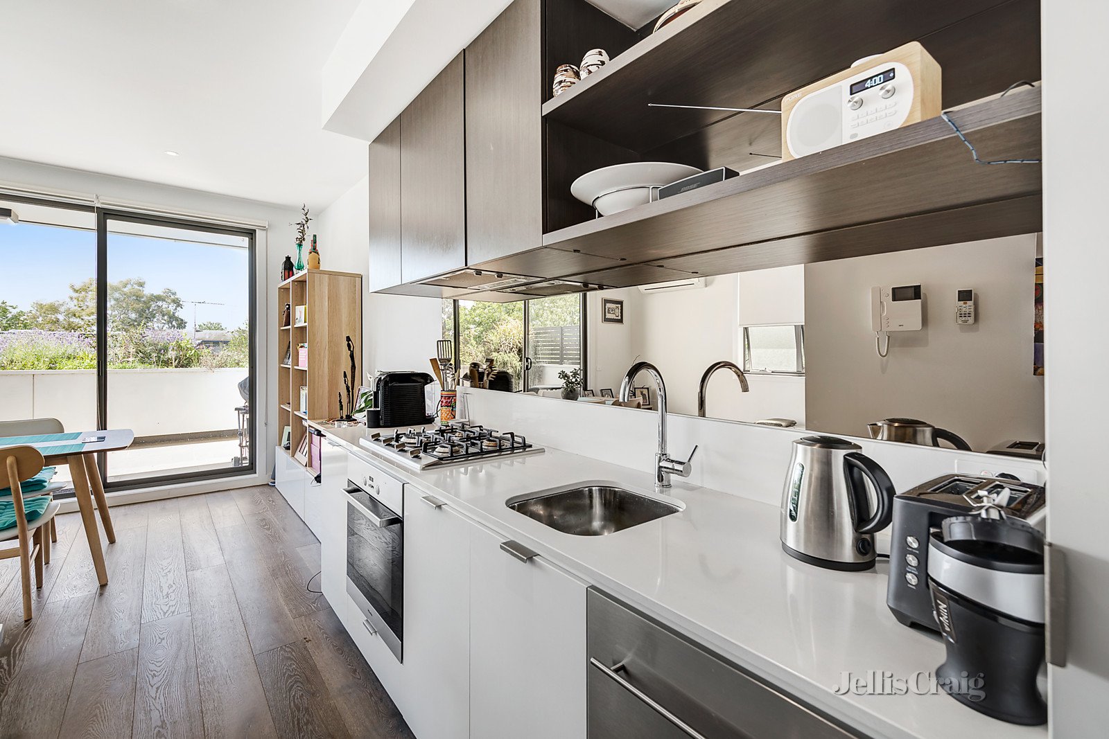 204/38 Yarra Street, Abbotsford image 3