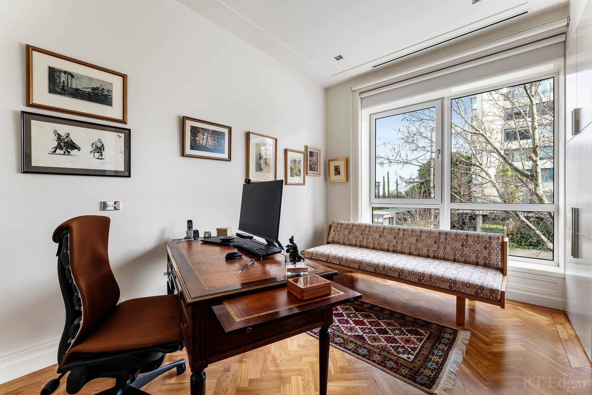 Property Gallery Thumbnail 9