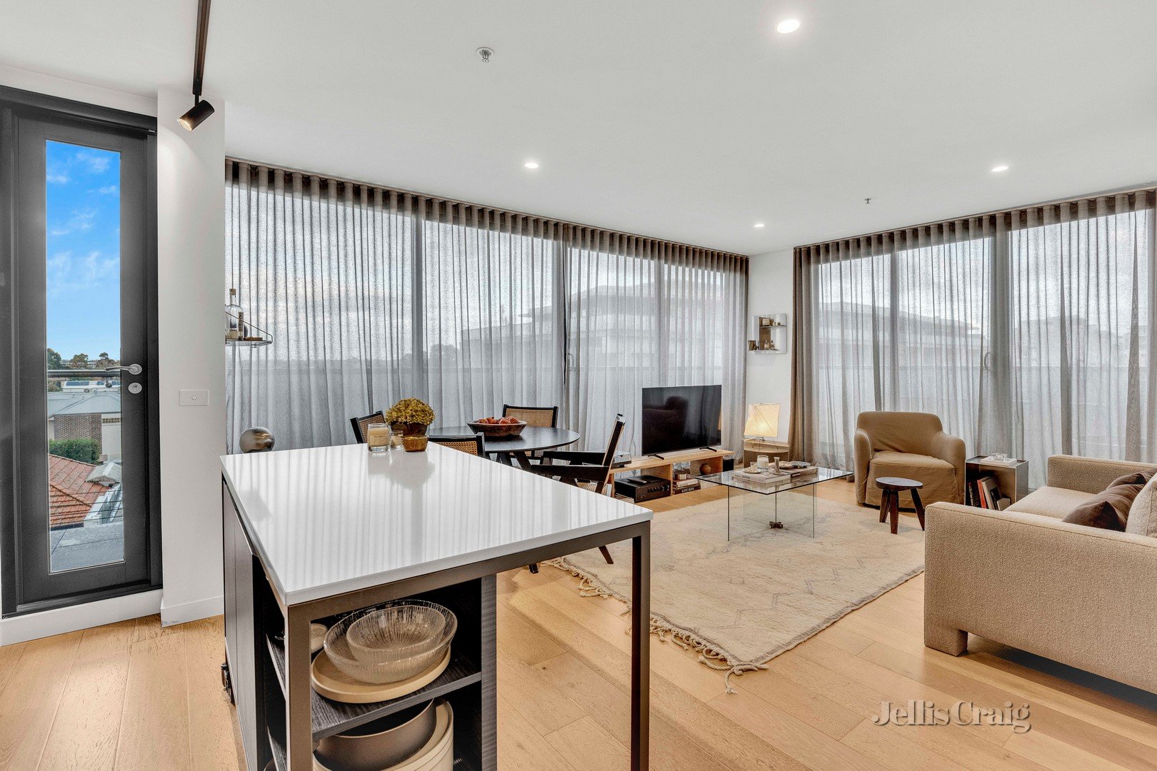 204/445 Lygon Street, Brunswick East image 6
