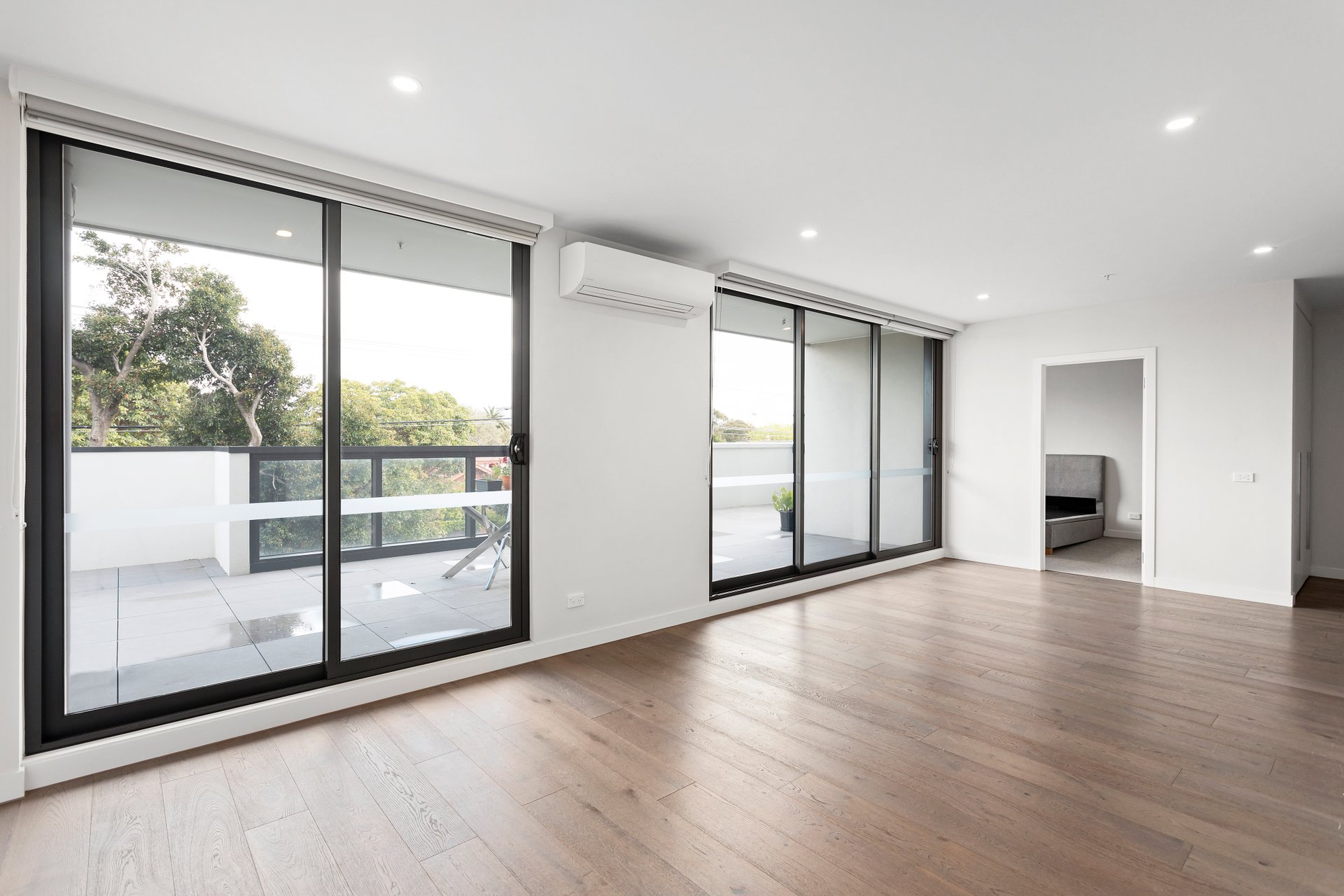 Property Gallery Thumbnail 5