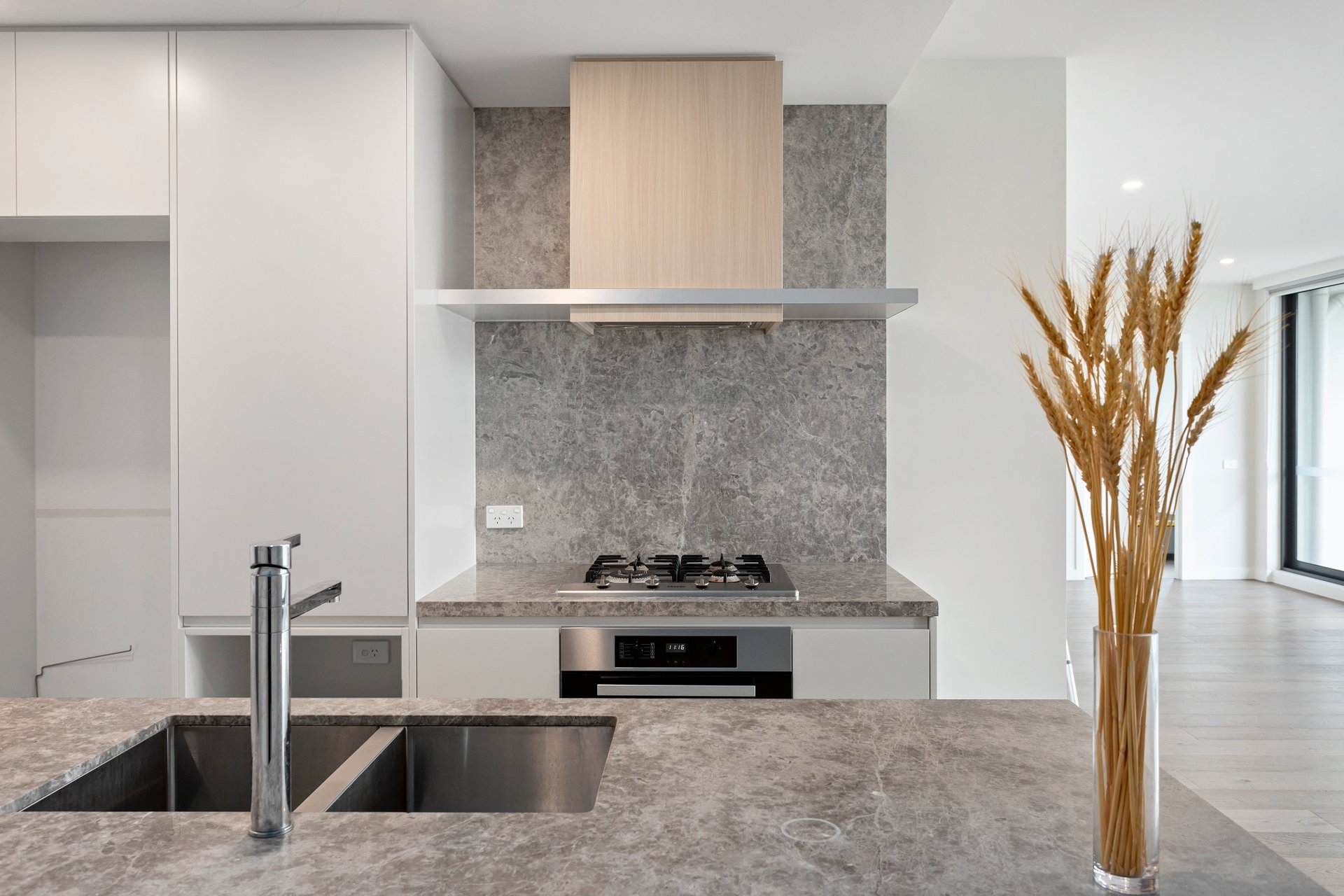Property Gallery Thumbnail 3