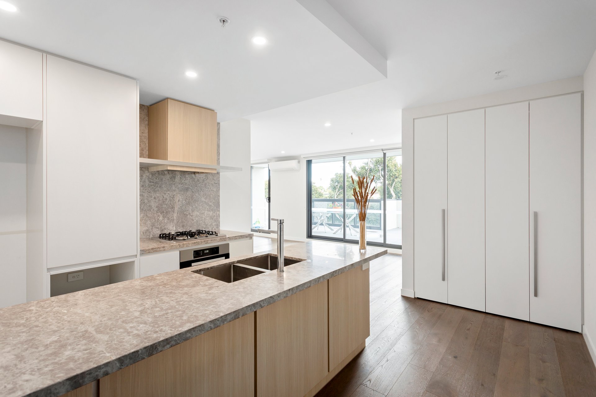 Property Gallery Thumbnail 4