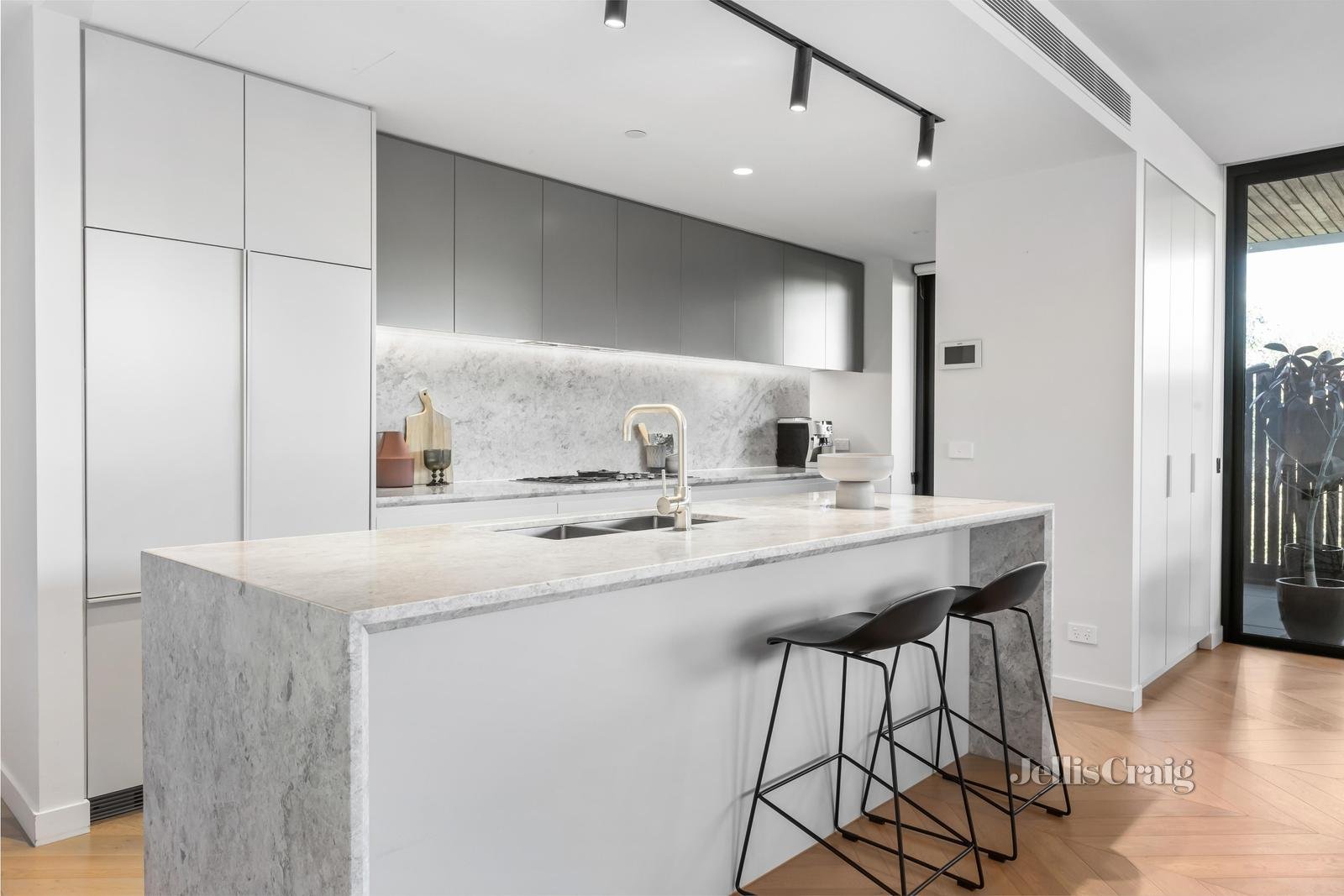 204/56 Wattletree Road, Armadale image 2